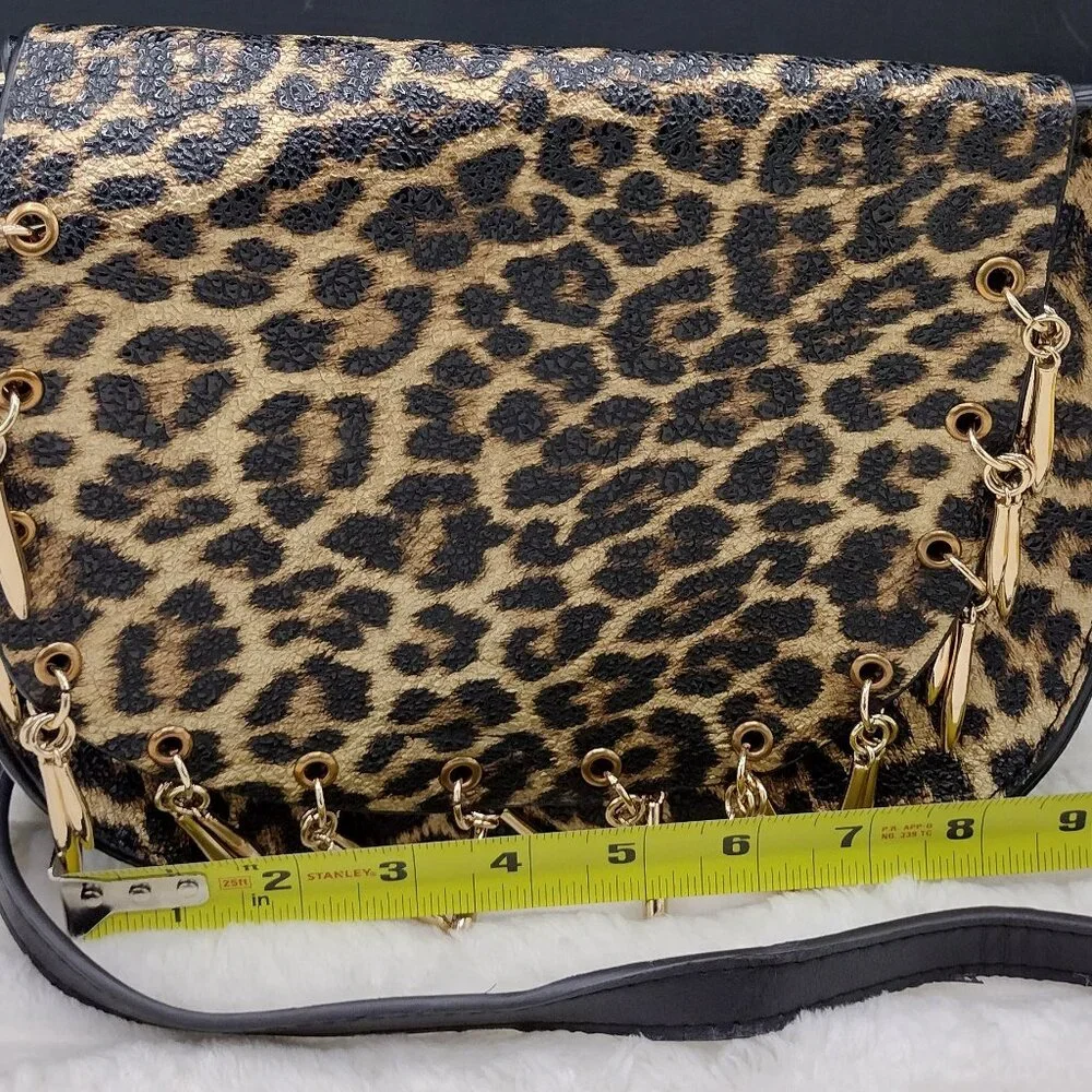 Leopard Print Flap Bag with Gold Dangle Accents – Unbranded - Picture 4 of 10
